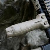 Vertical grip Tango Down